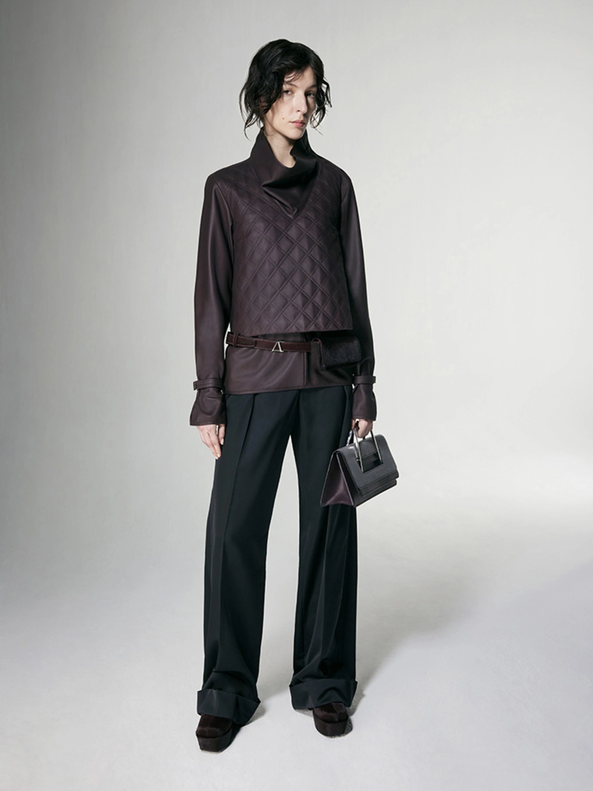 LOOK 19