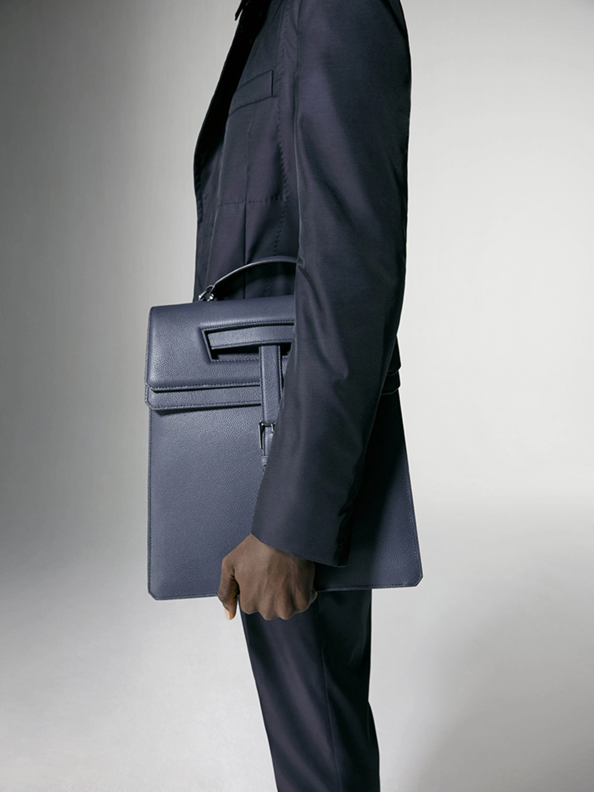LOOK 44