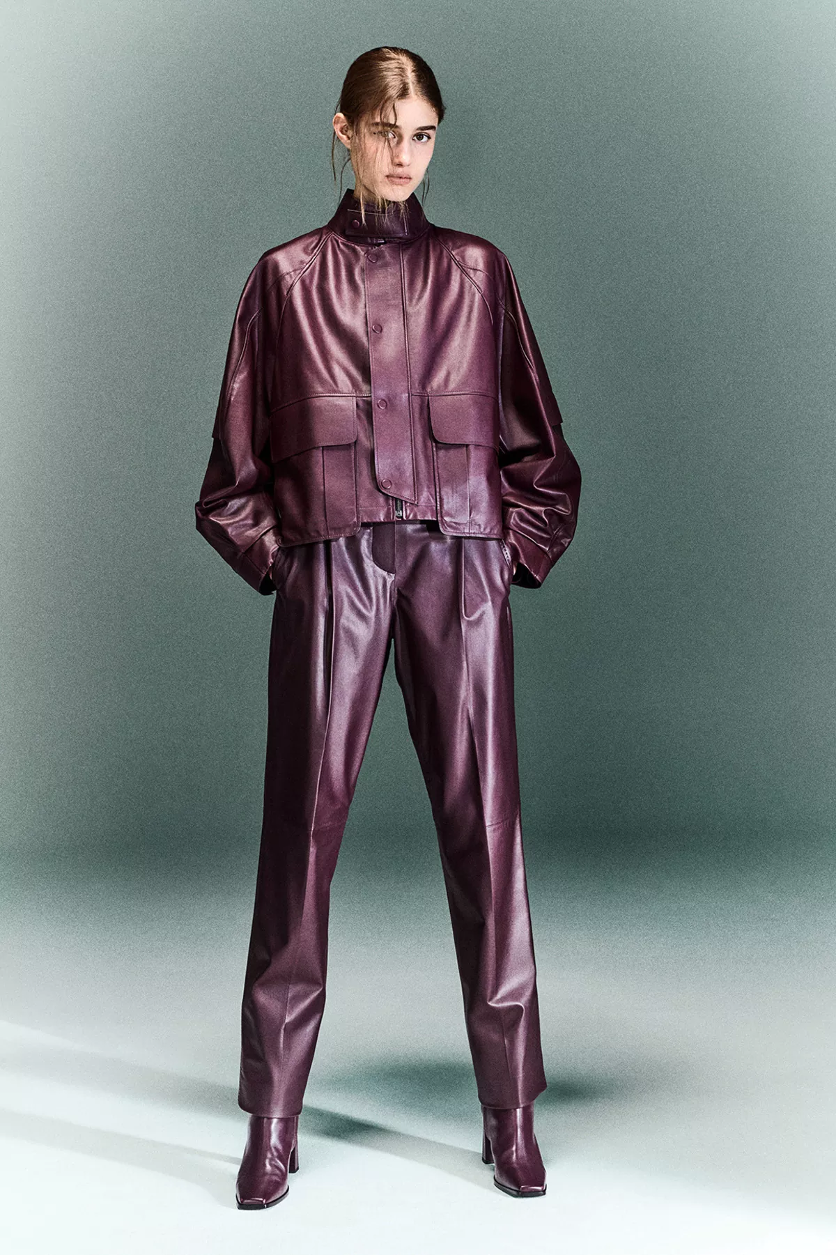 LOOK 24