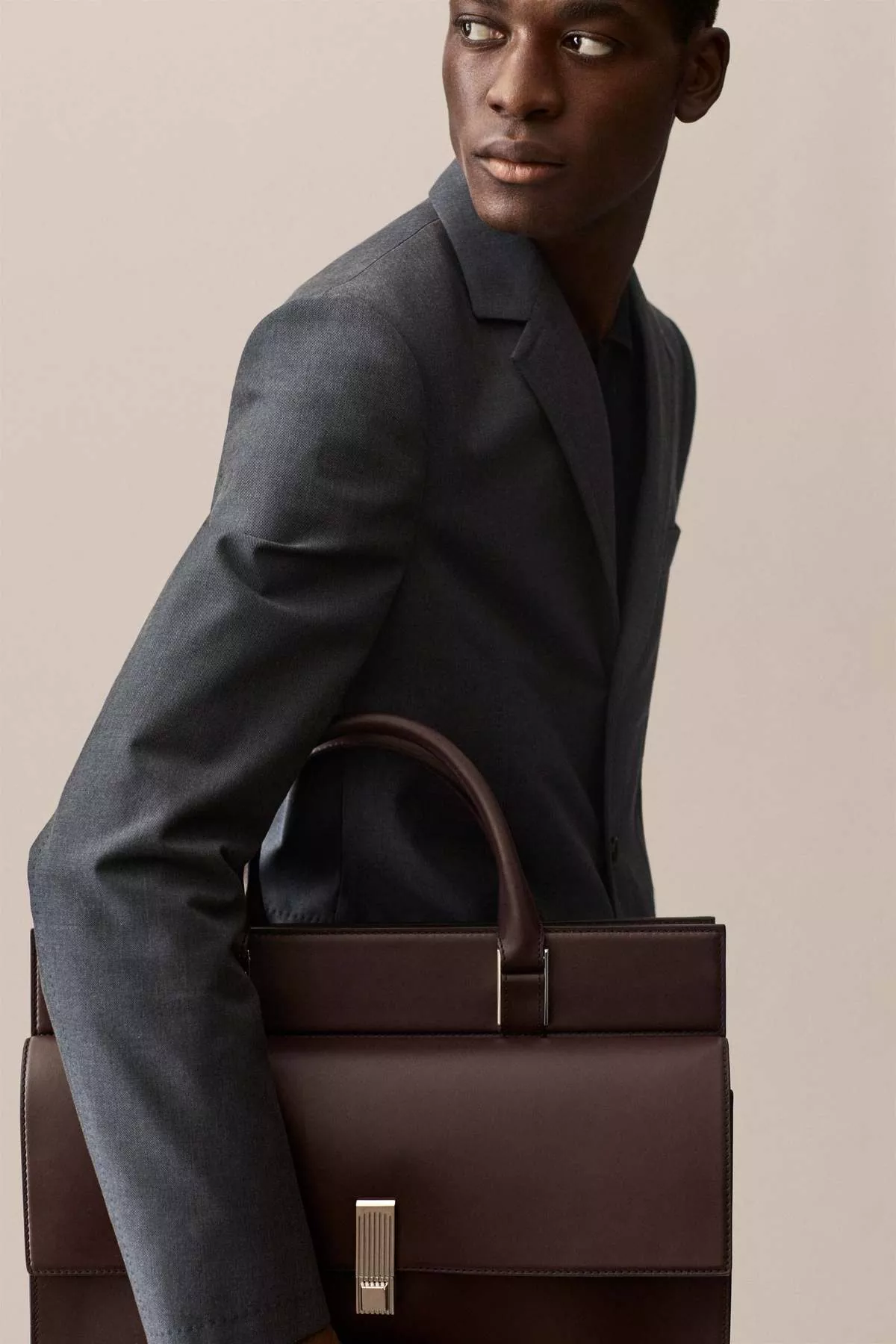 LOOK 32