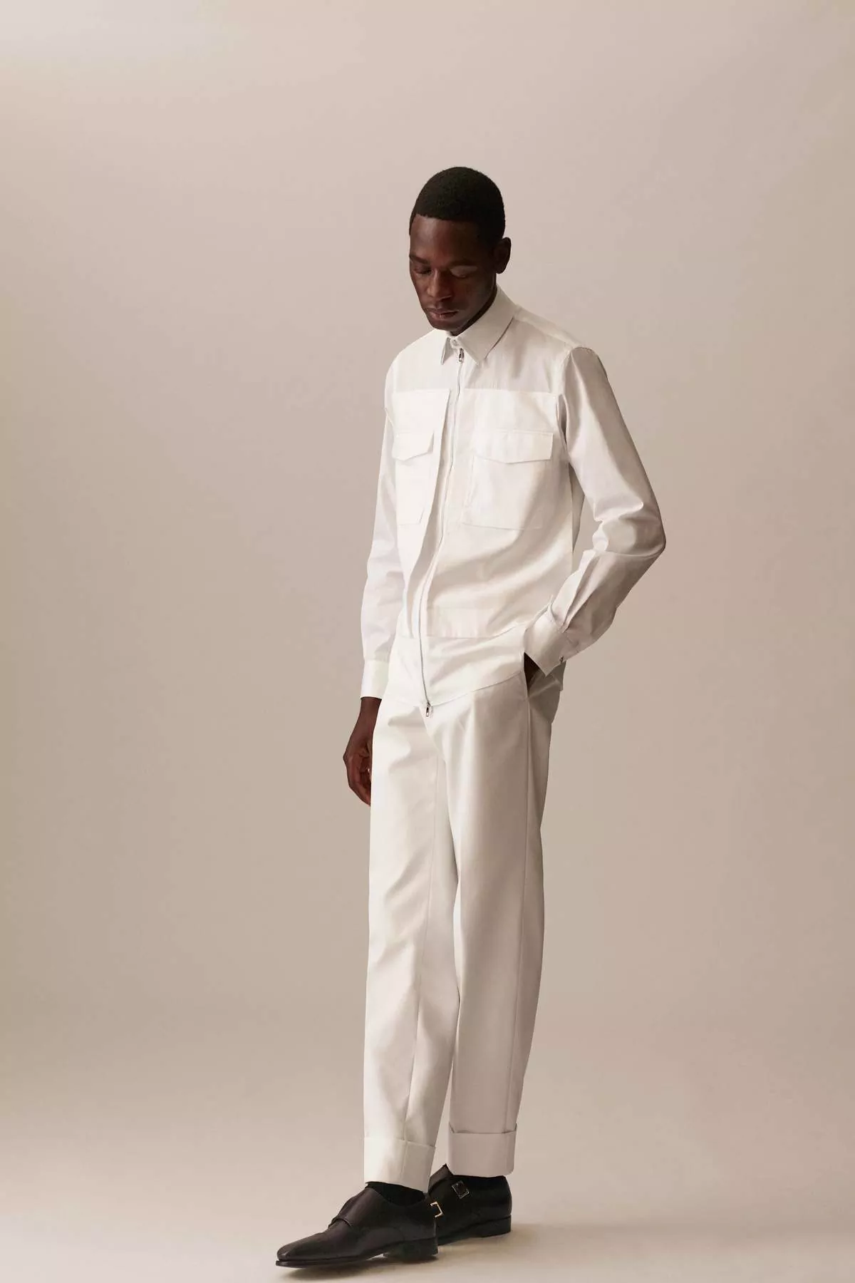 LOOK 19