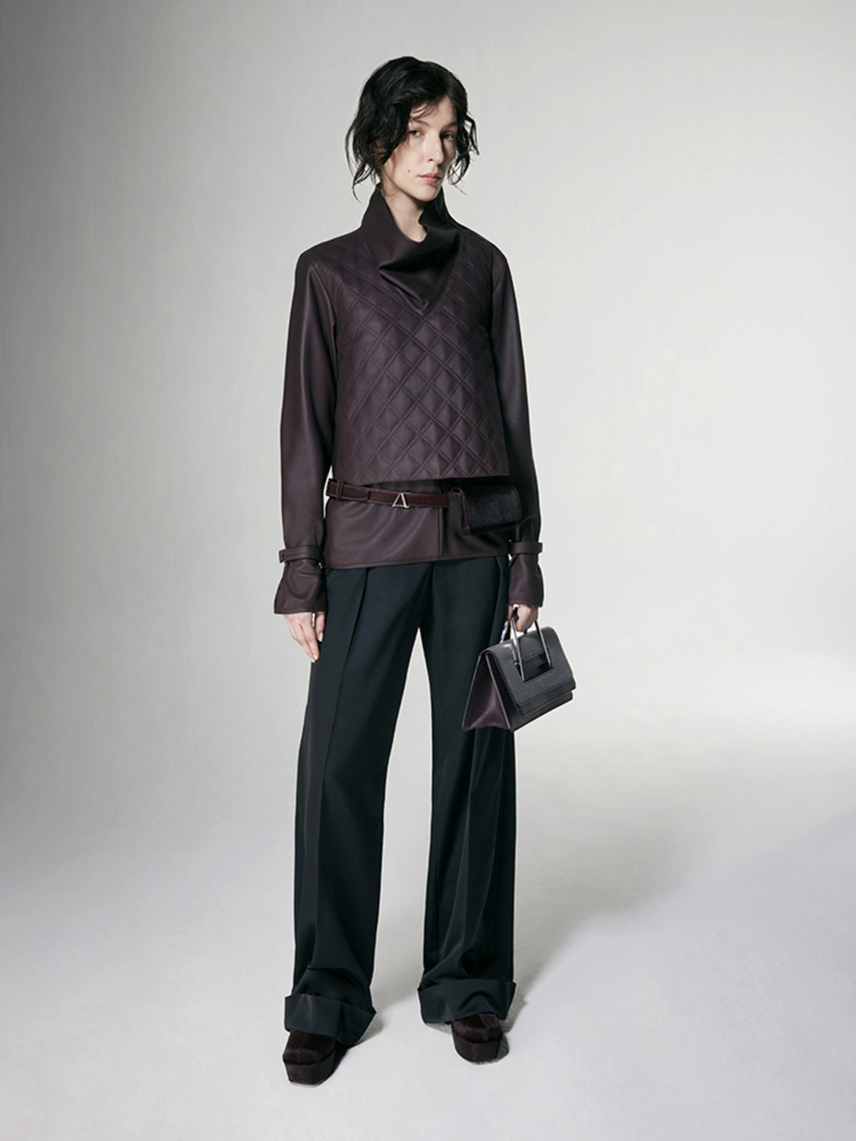 LOOK 19