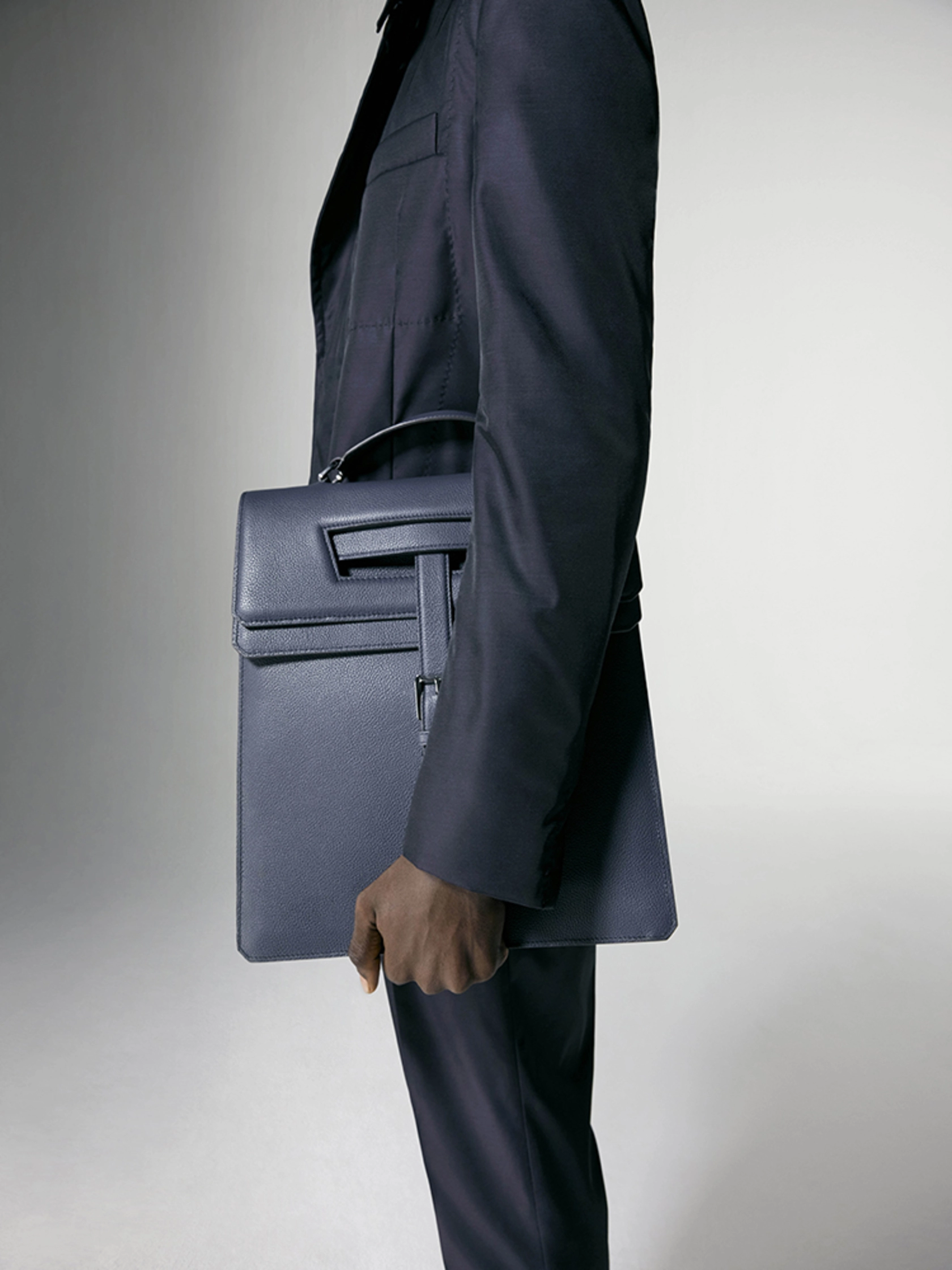 LOOK 44