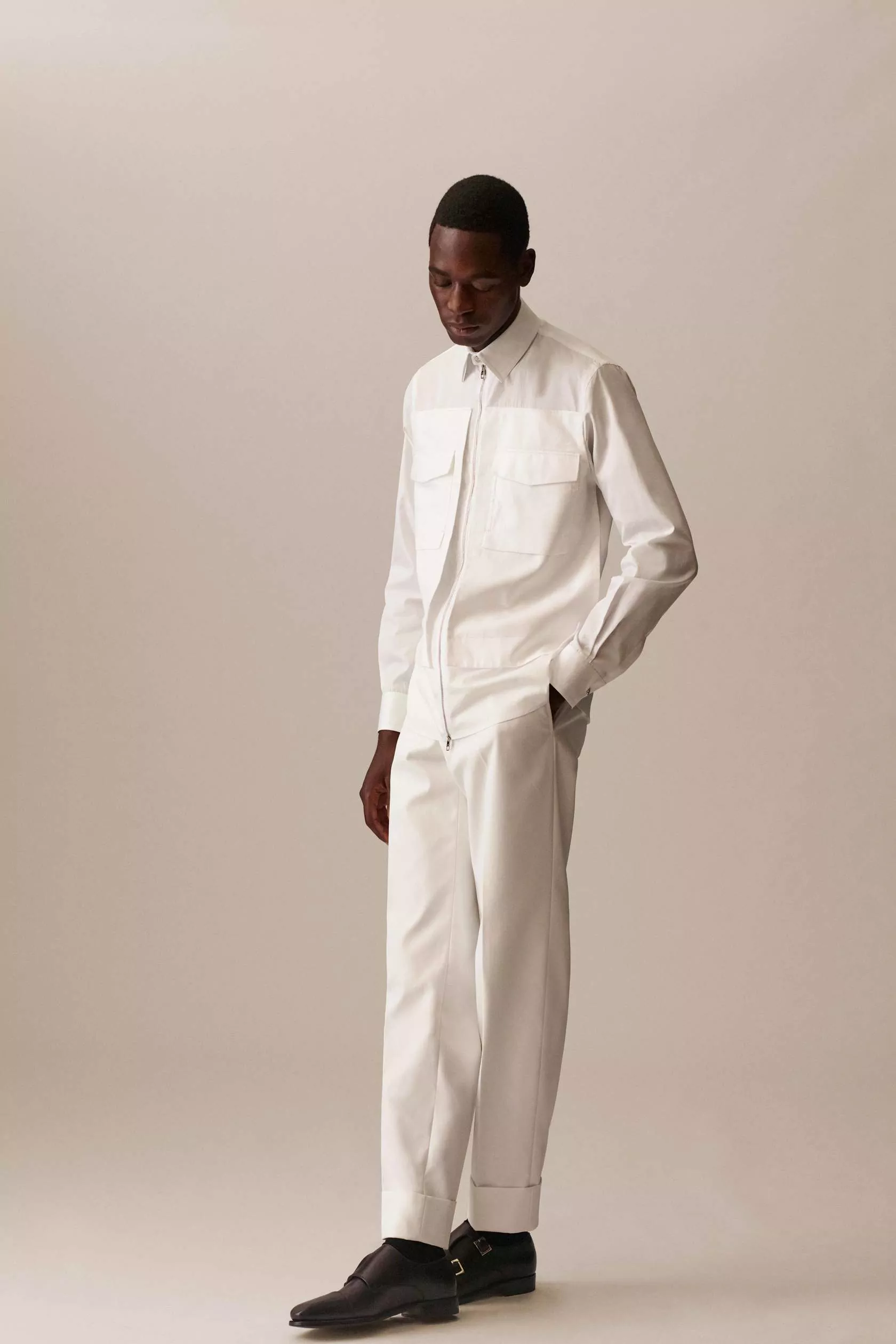 LOOK 19