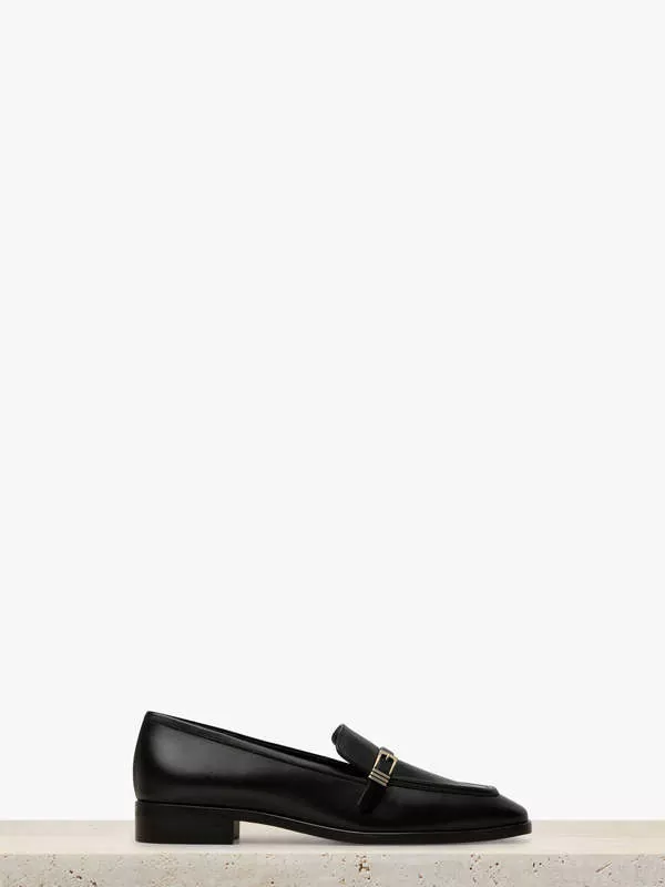 LEATHER PENNY LOAFER IN BLACK